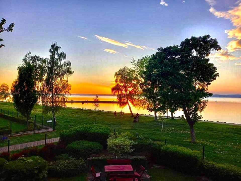 Balaton Beachside Apartman Siofok N1 Exterior foto